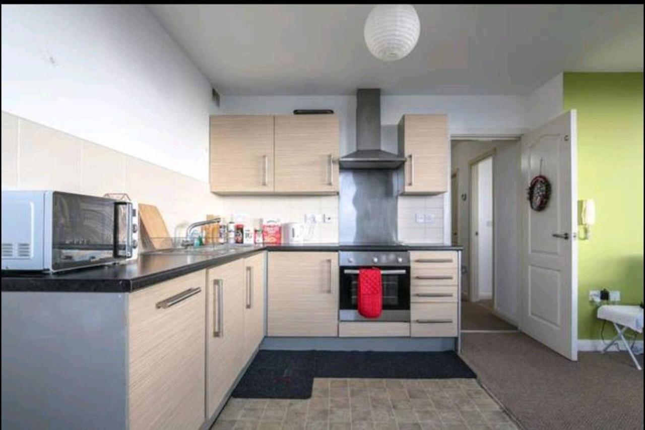 Large 3 Bedrooms In Liverpool City Centre, Free Parking Exteriör bild
