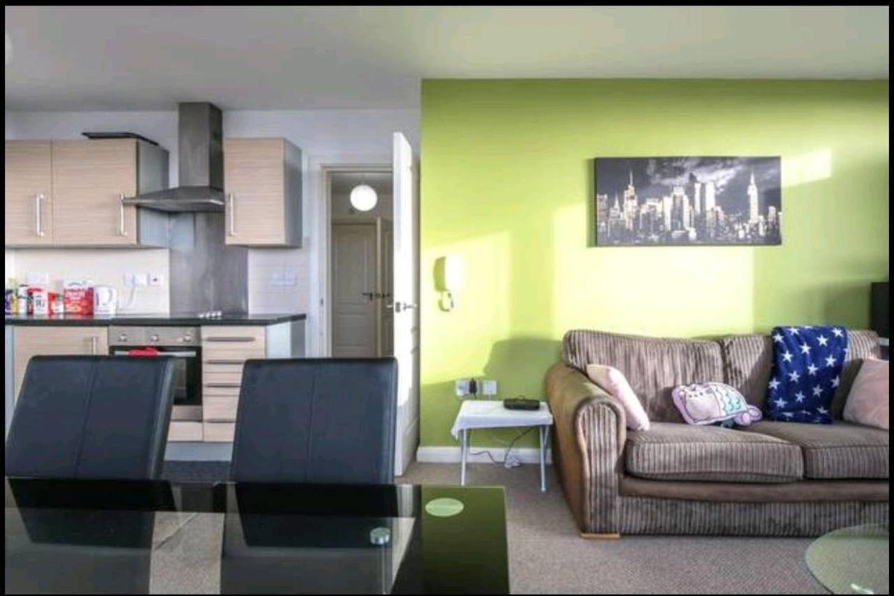 Large 3 Bedrooms In Liverpool City Centre, Free Parking Exteriör bild