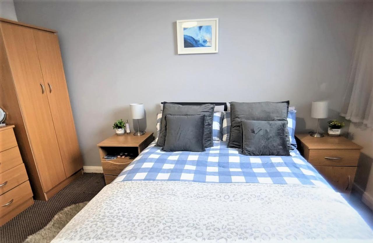 Large 3 Bedrooms In Liverpool City Centre, Free Parking Exteriör bild