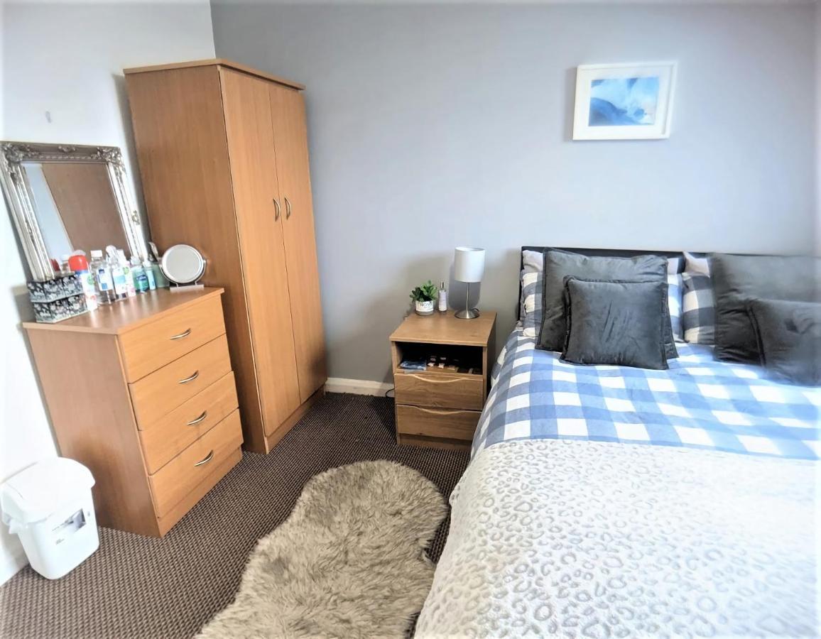 Large 3 Bedrooms In Liverpool City Centre, Free Parking Exteriör bild