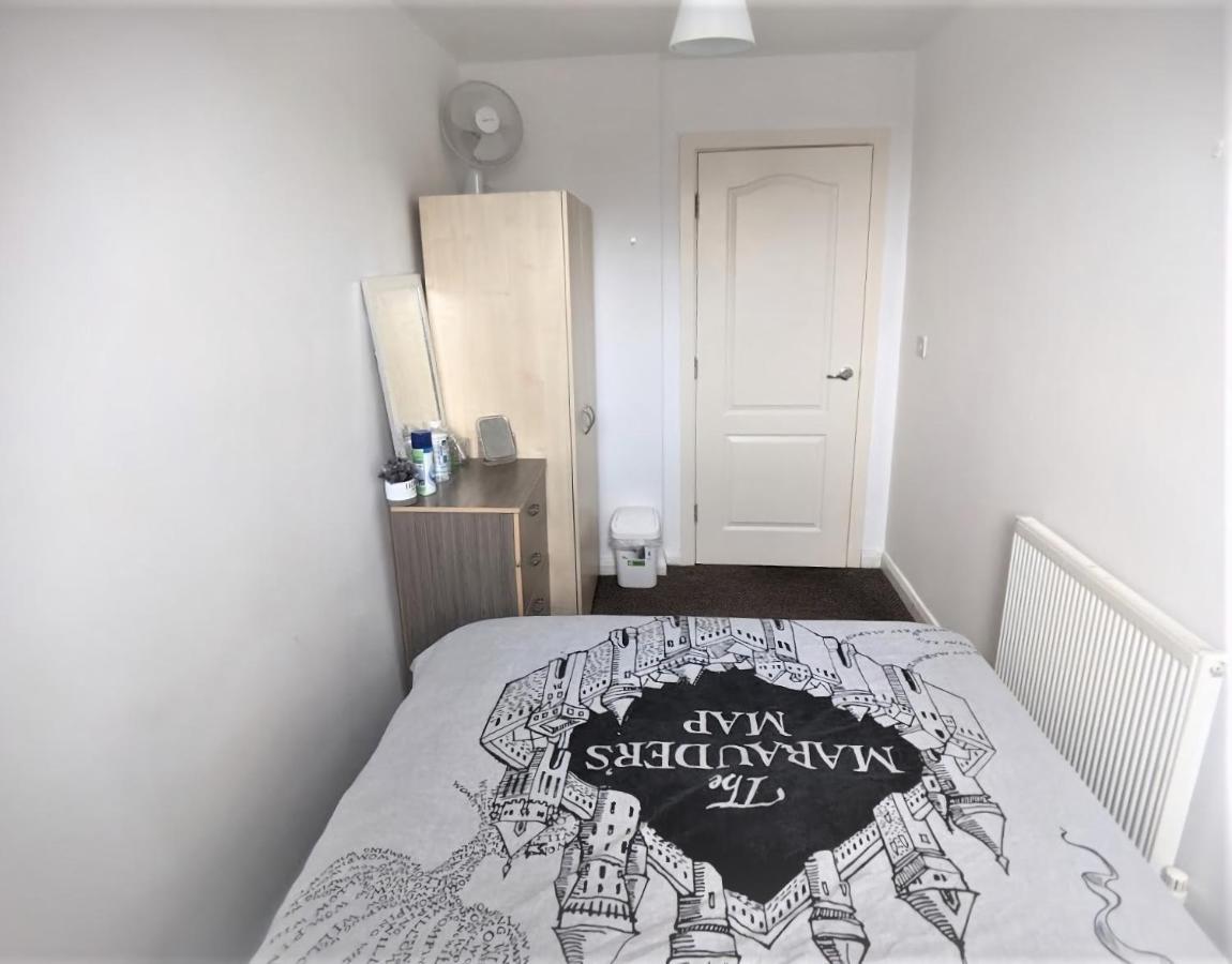 Large 3 Bedrooms In Liverpool City Centre, Free Parking Exteriör bild