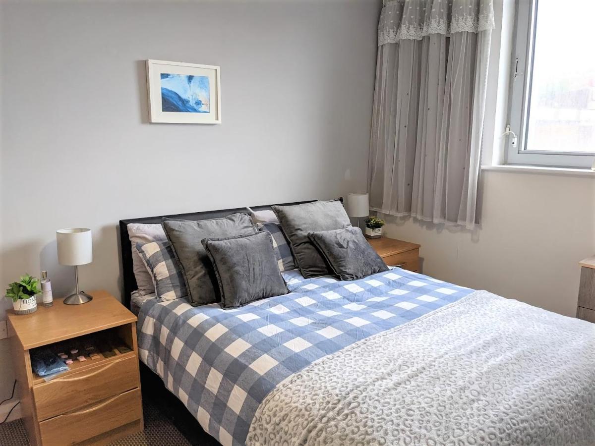 Large 3 Bedrooms In Liverpool City Centre, Free Parking Exteriör bild