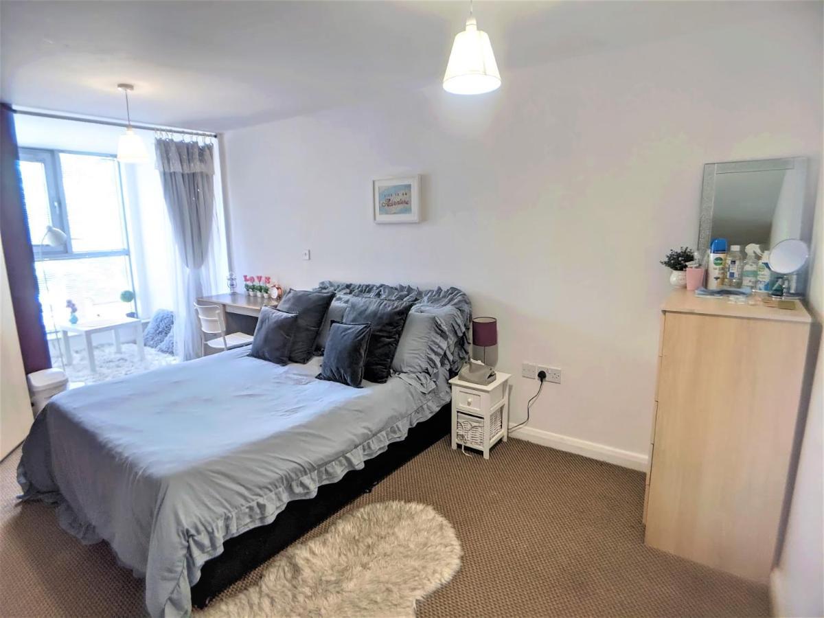 Large 3 Bedrooms In Liverpool City Centre, Free Parking Exteriör bild